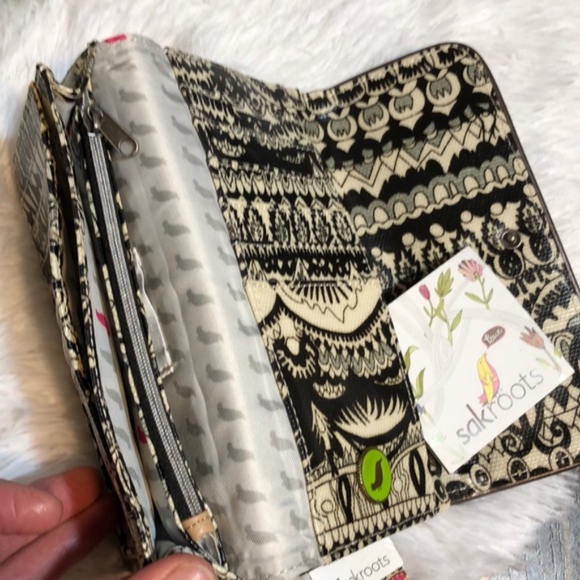Sakroots Wallet NWT - Picture 3 of 5